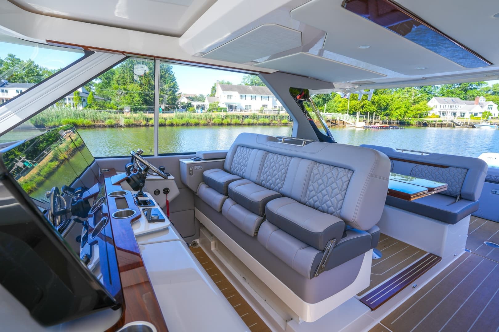 2025 Regal LX43