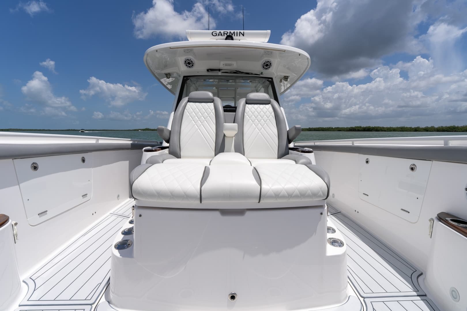 2023 Everglades 395 Center Console