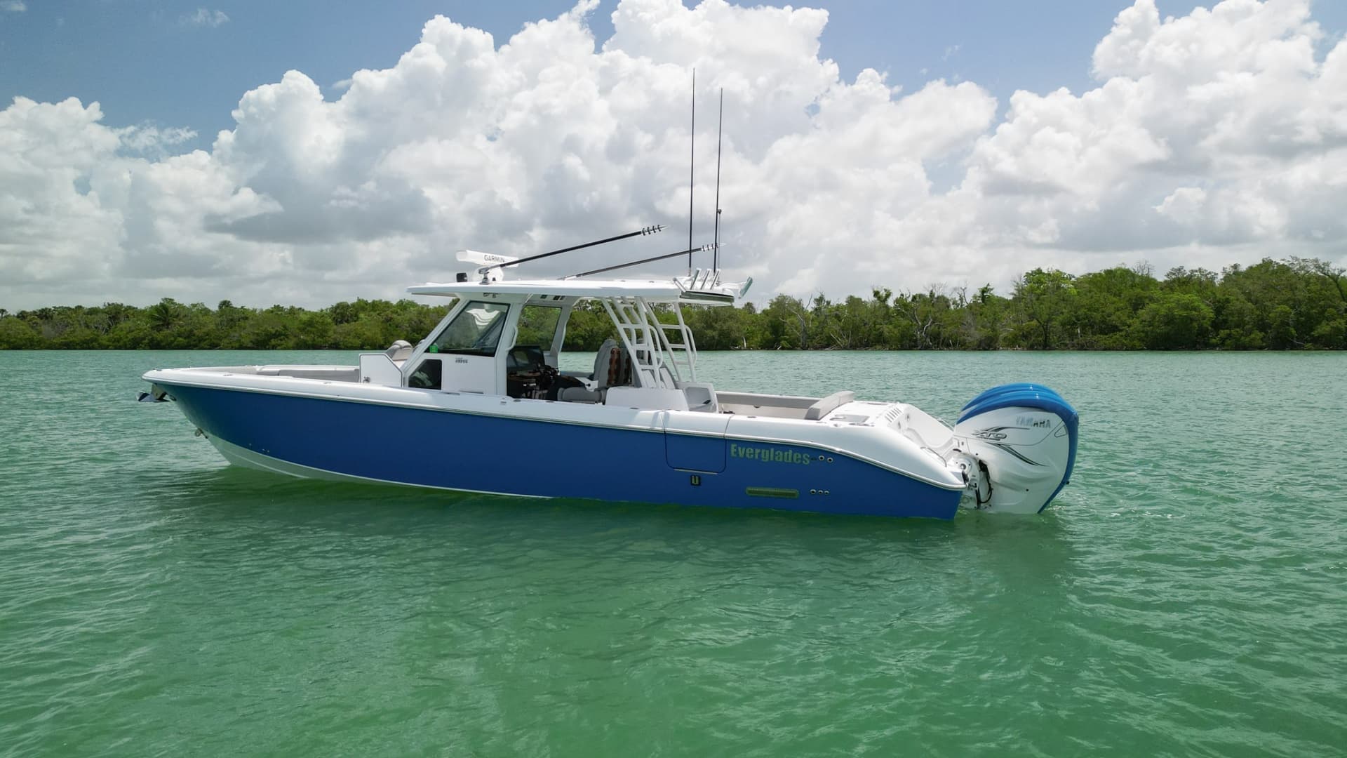 2023 Everglades 395 Center Console