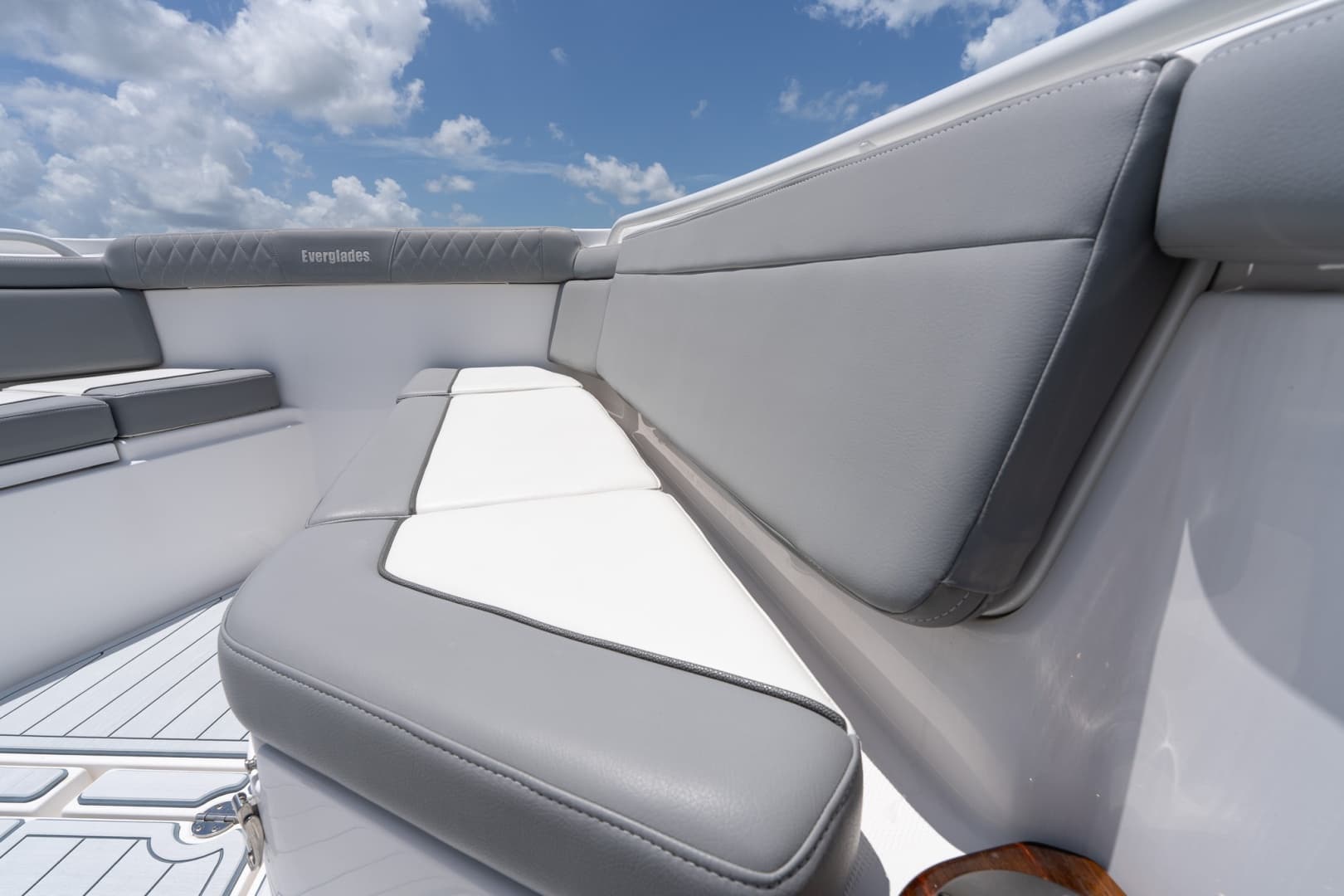 2023 Everglades 395 Center Console