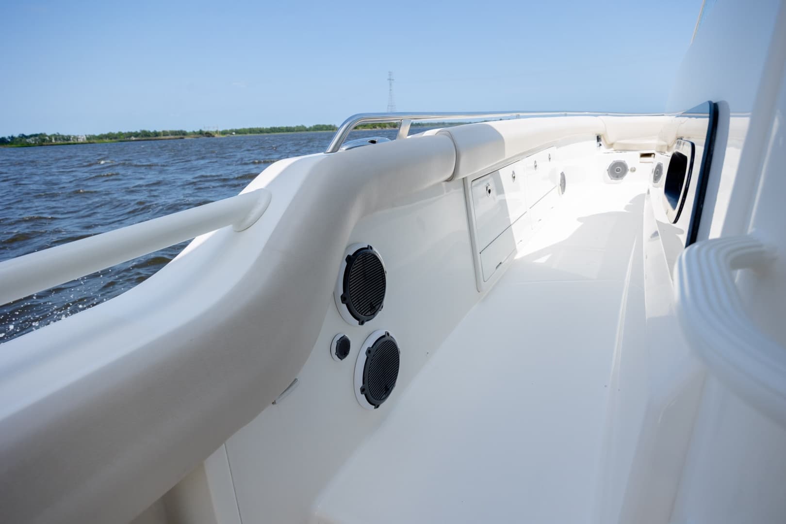2017 Boston Whaler 420 Outrage