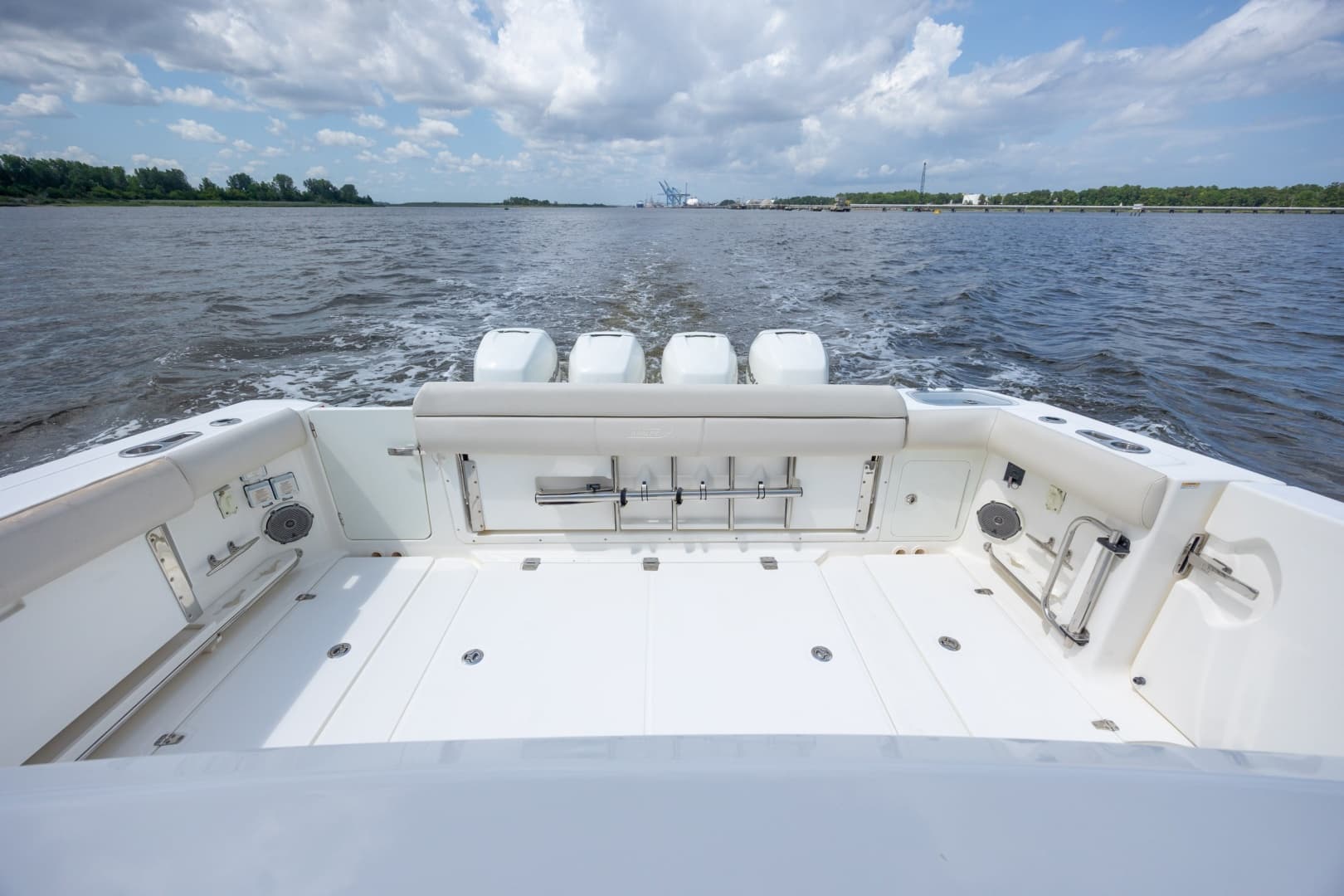 2017 Boston Whaler 420 Outrage