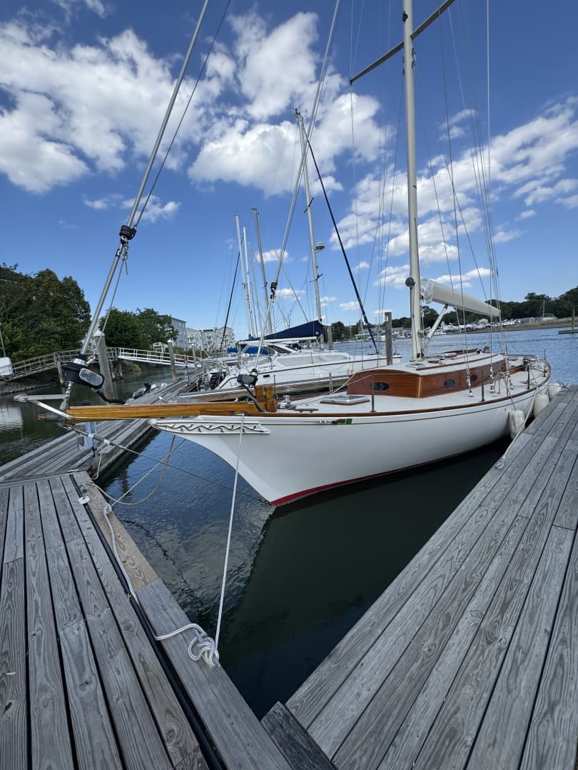 1979 Nielsen 44 Cutter Rigged