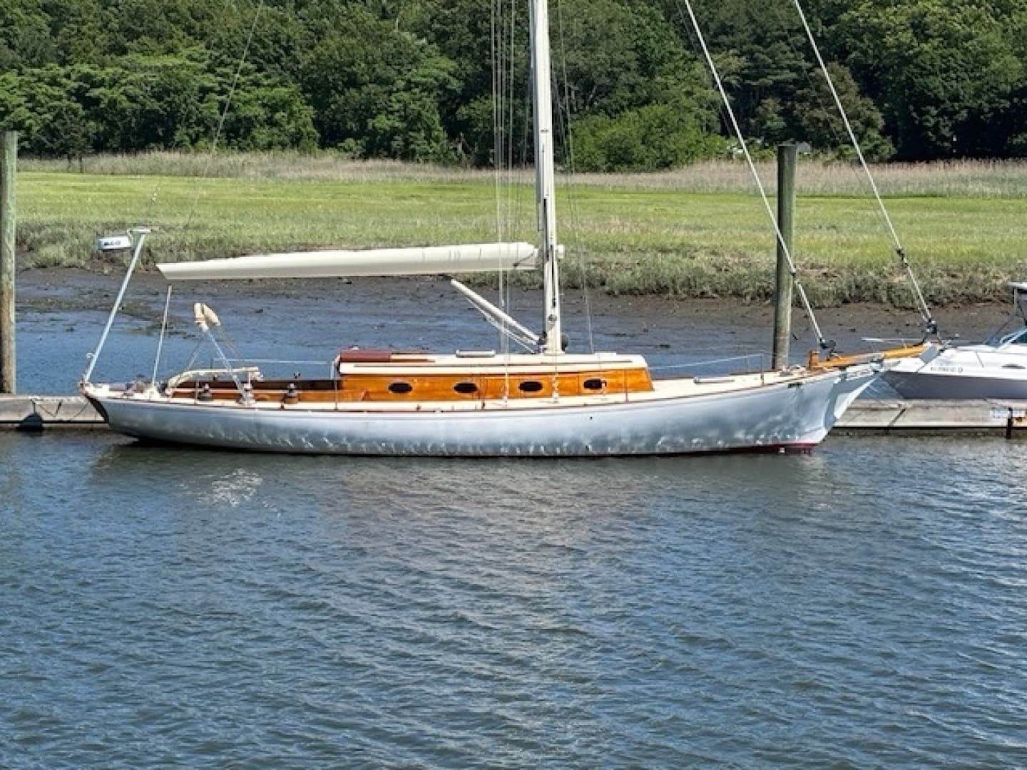 1979 Nielsen 44 Cutter Rigged