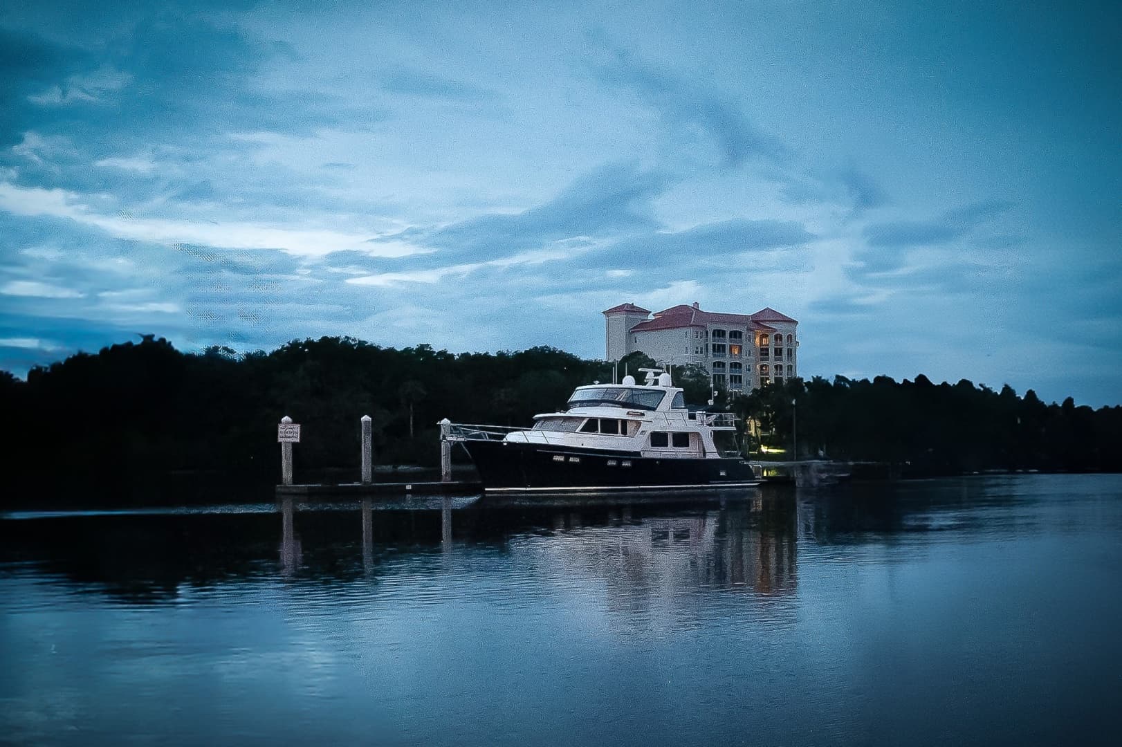 2016 Marlow Explorer 58E