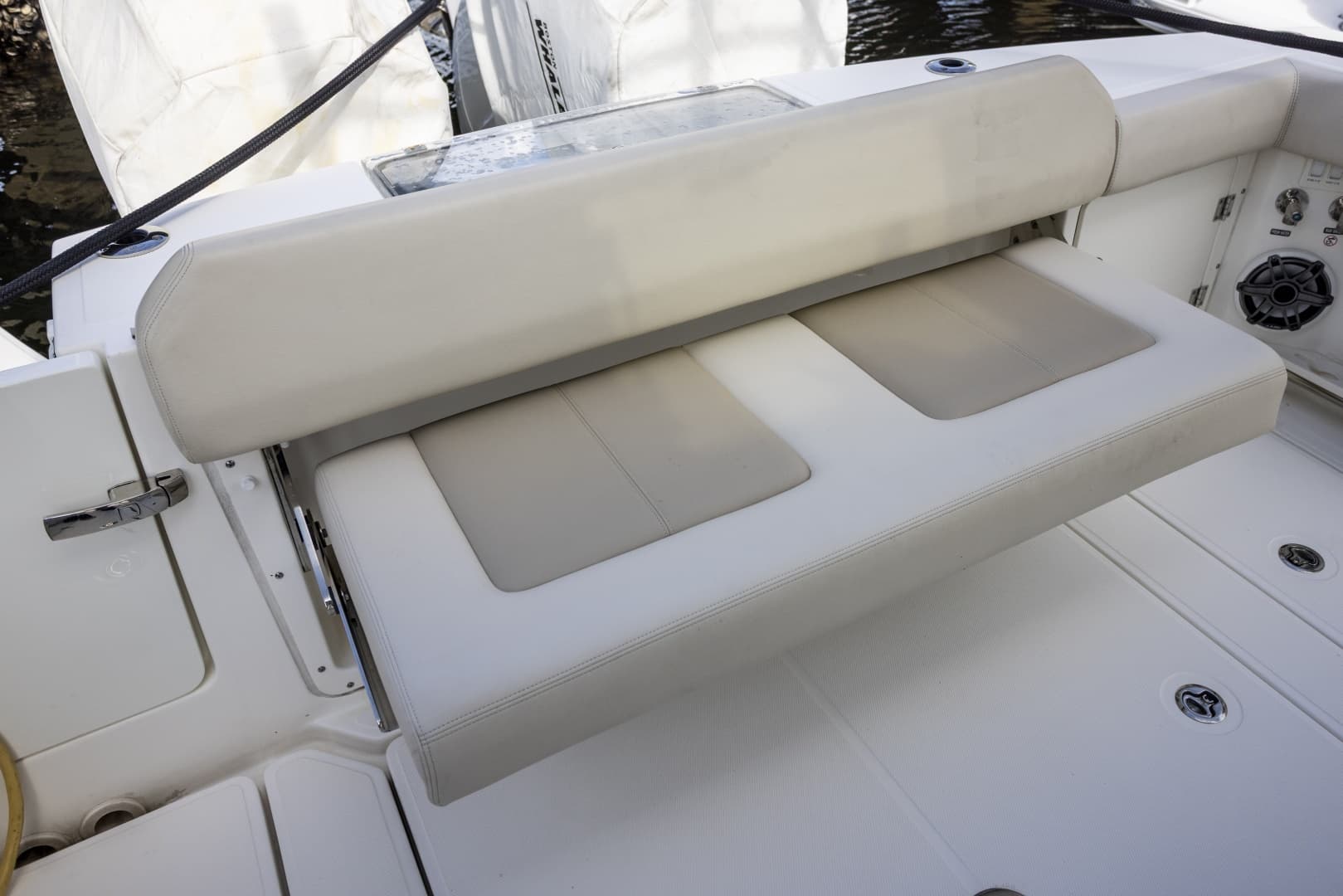 2023 Boston Whaler 360 Outrage