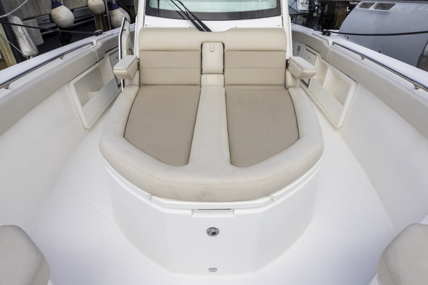 2023 Boston Whaler 360 Outrage