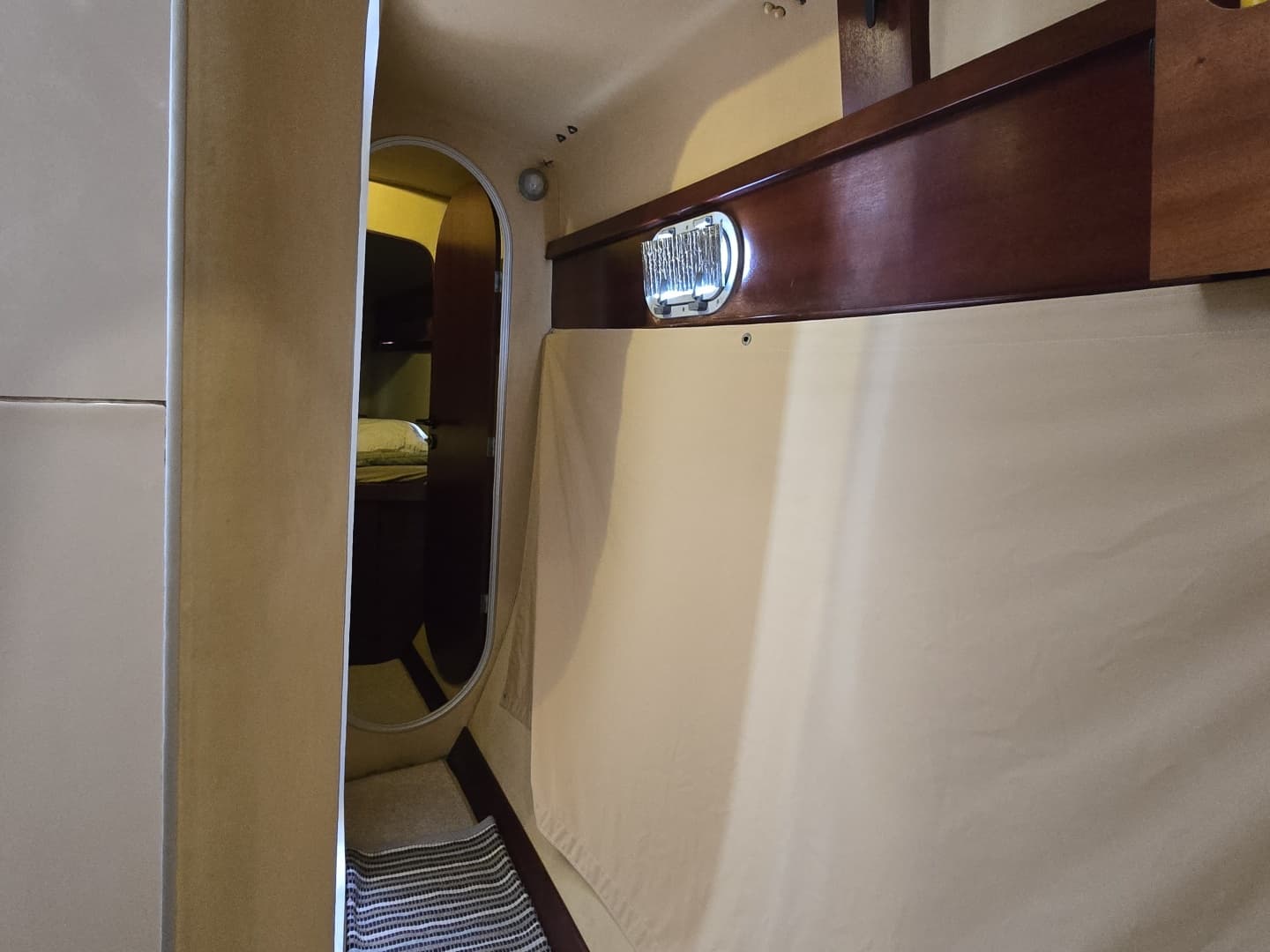 1996 Fountaine Pajot Venezia 42