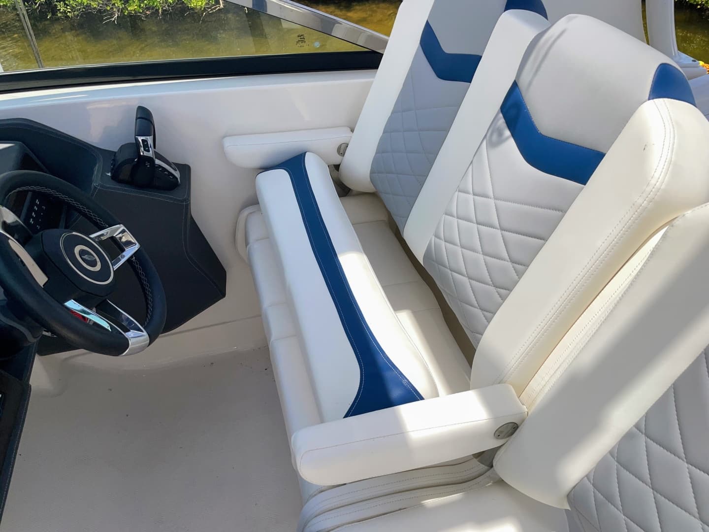 2023 Chaparral 280 OSX