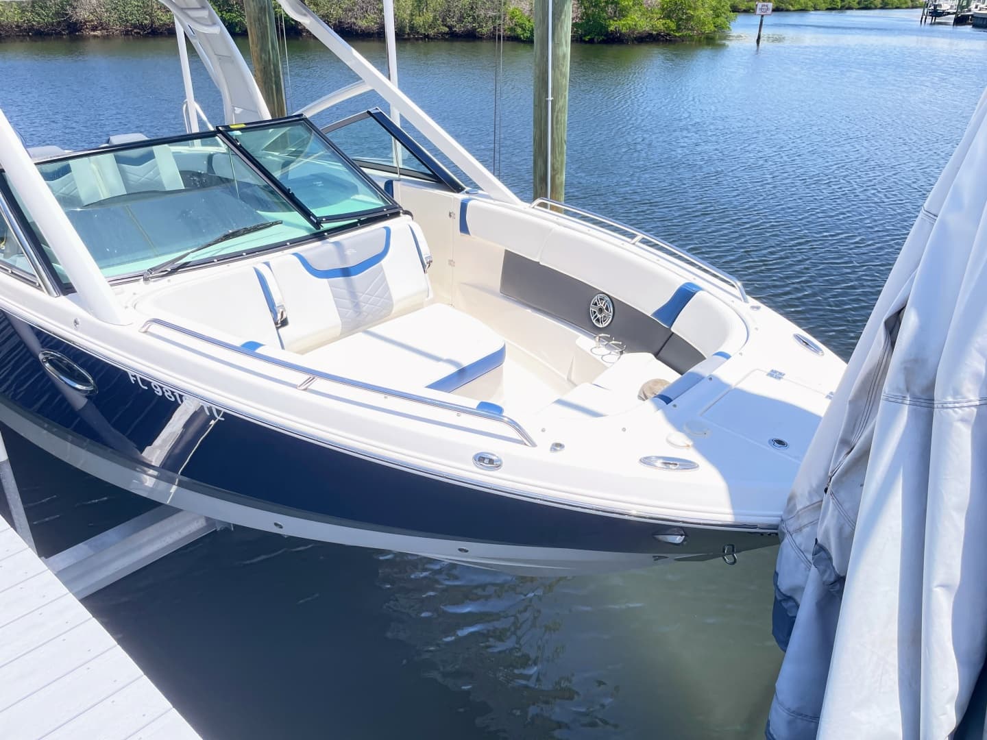 2023 Chaparral 280 OSX