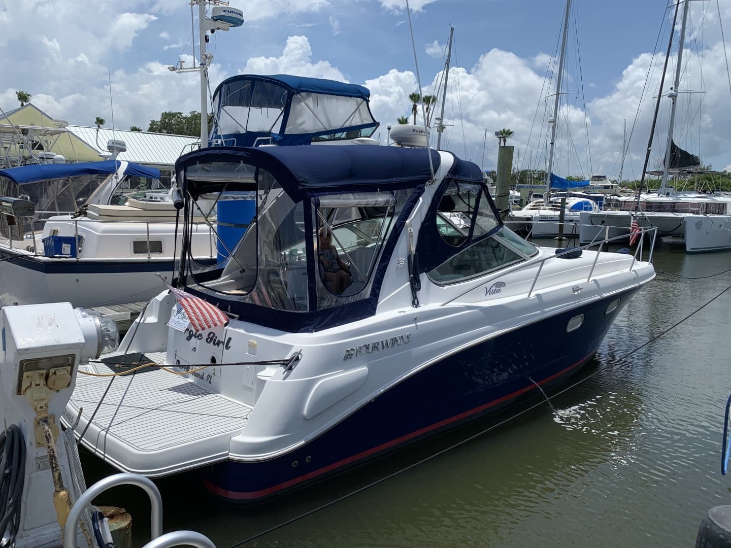 2003 Four Winns 328 Vista