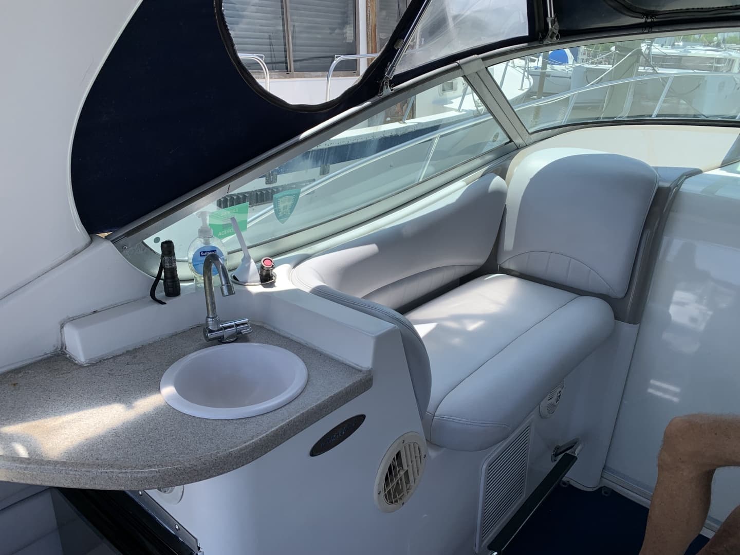 2003 Four Winns 328 Vista