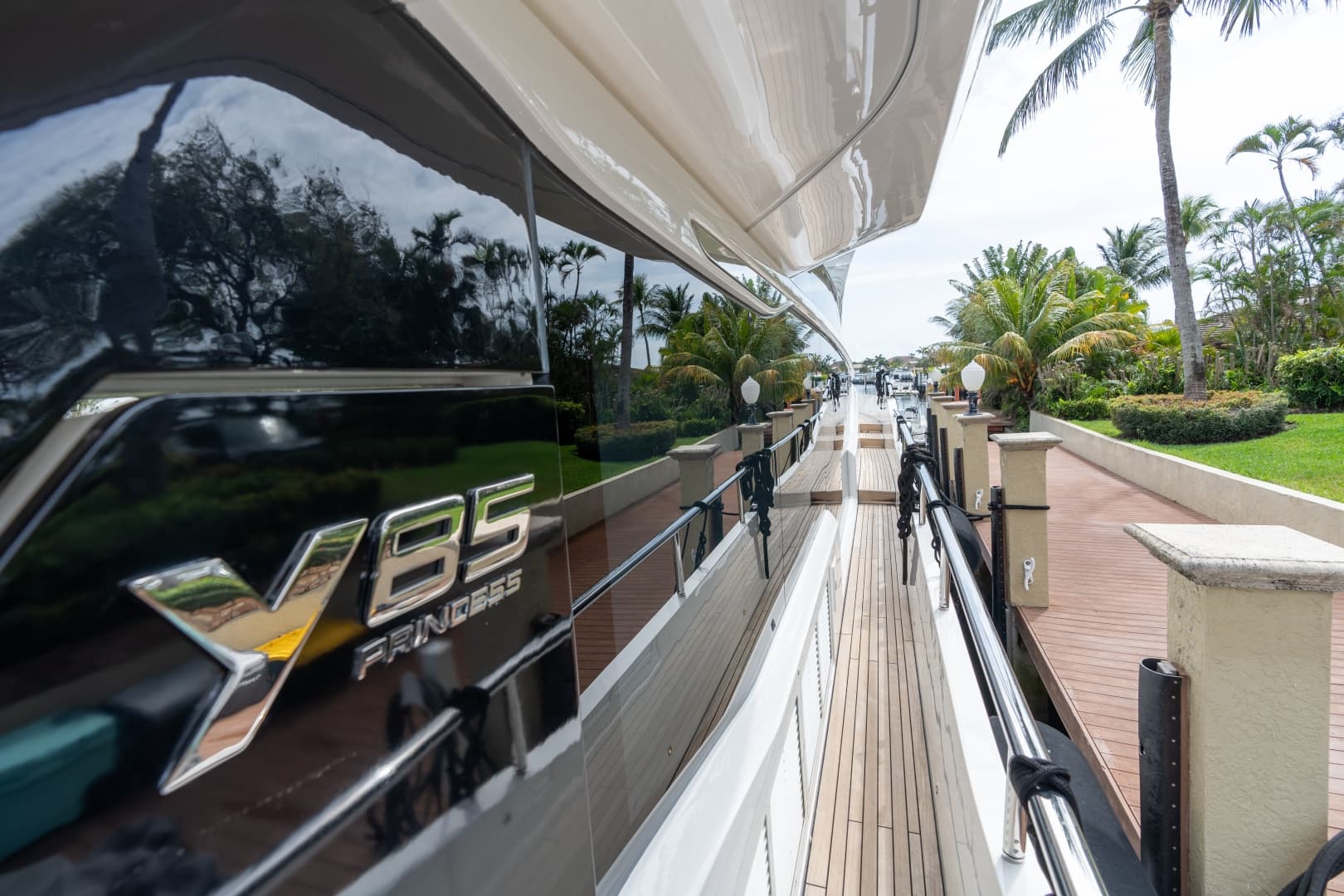 2019 Princess Y85