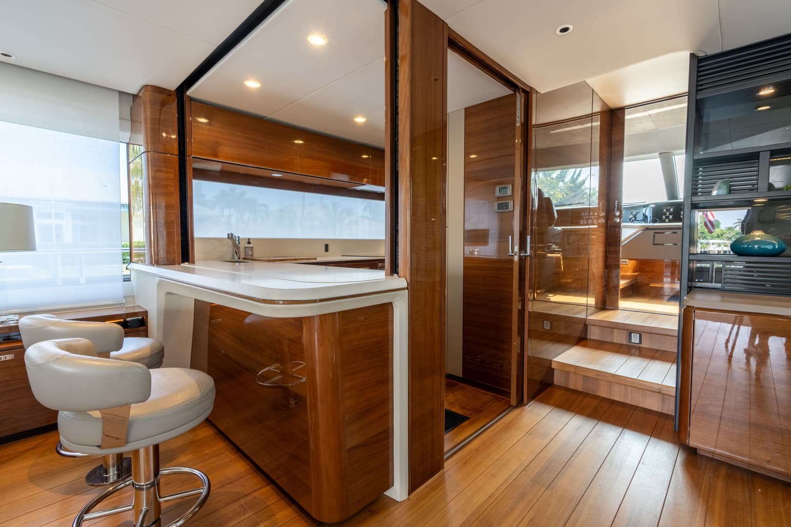 2019 Princess Y85