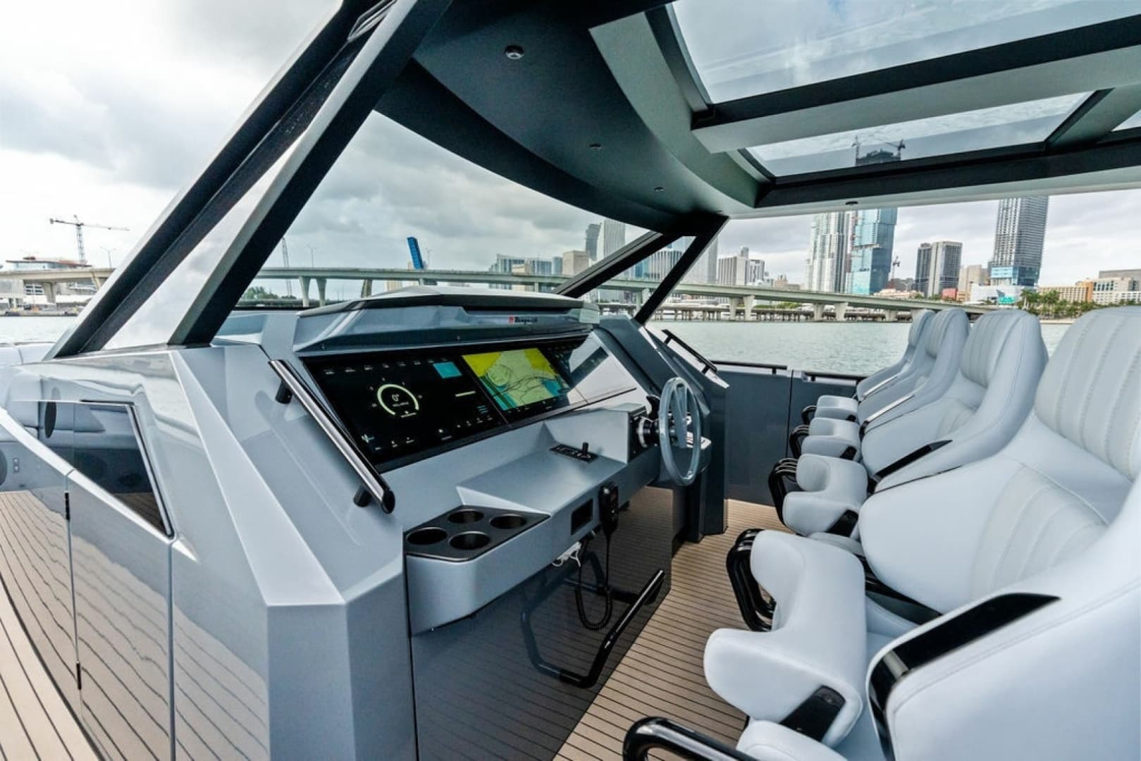 2024 Vanquish Yachts VQ55