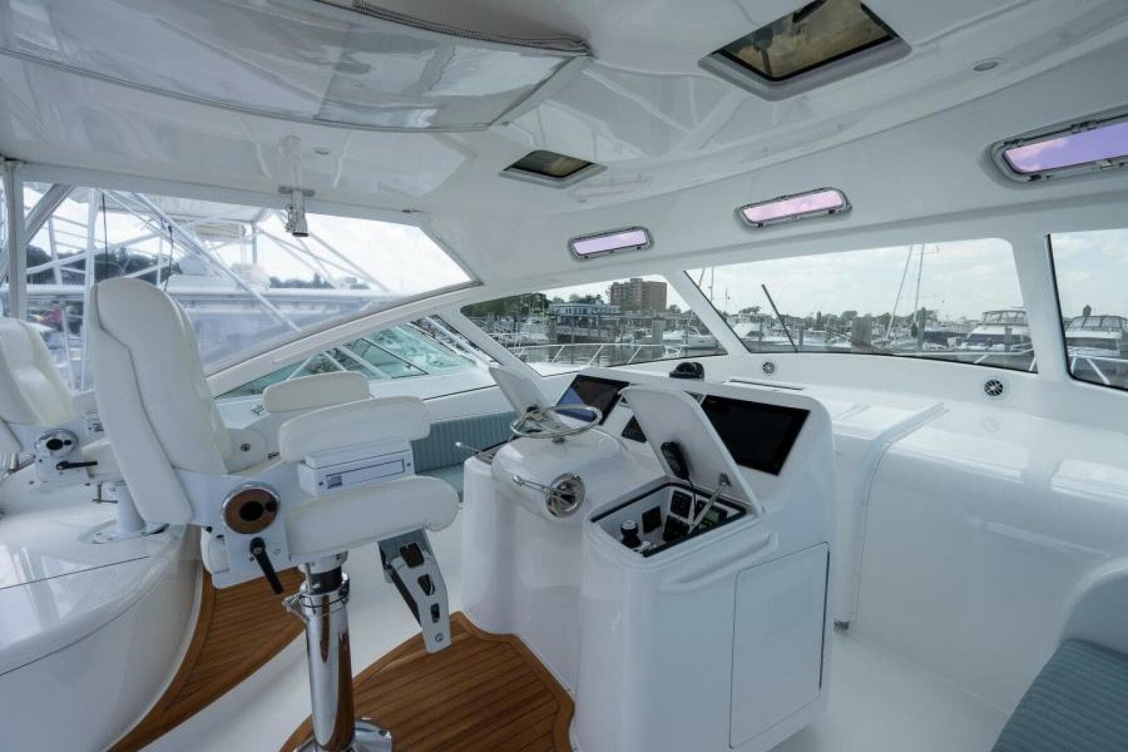 Viking 42 - Drop'Em - Helm