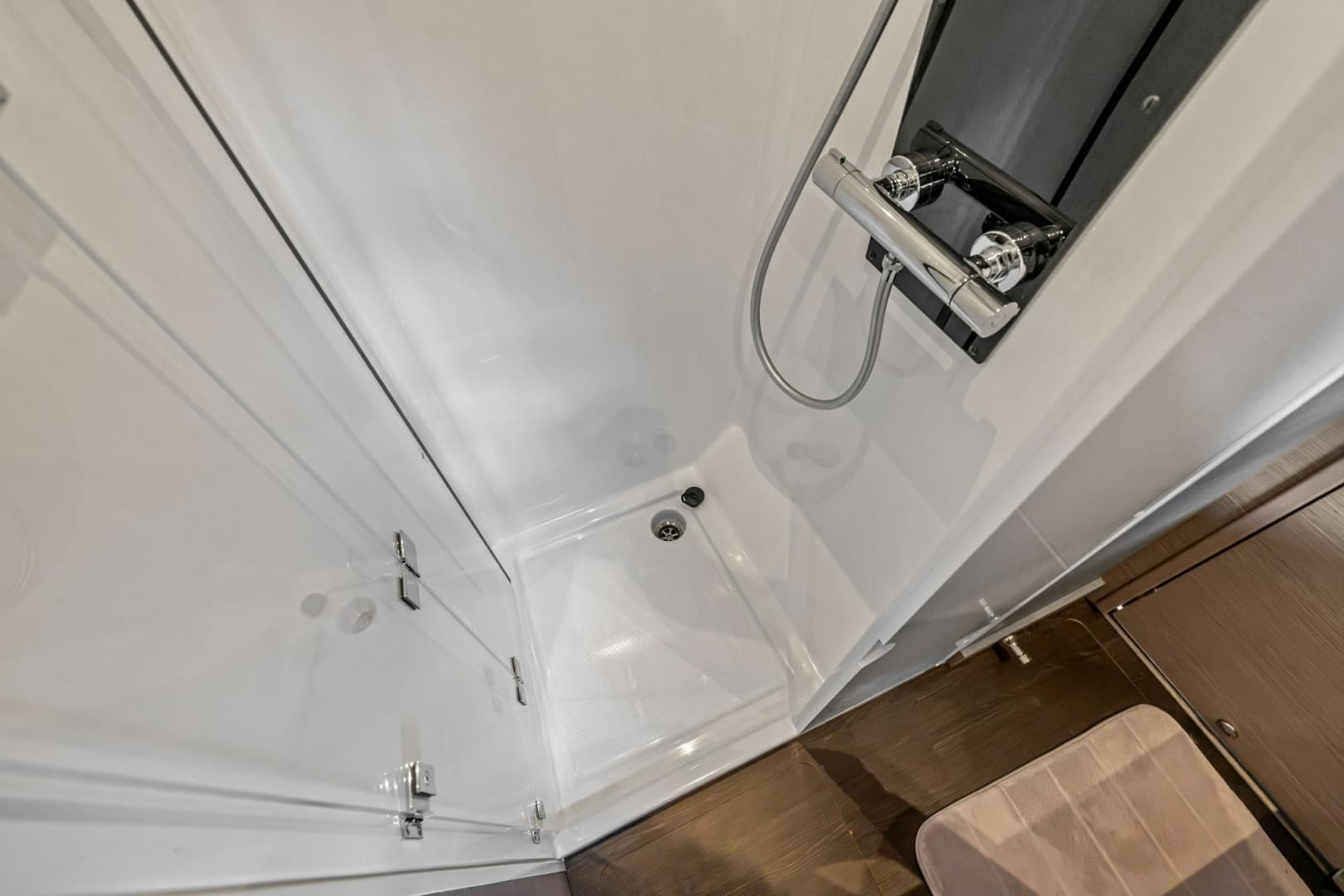 2024 Fountaine Pajot MY6