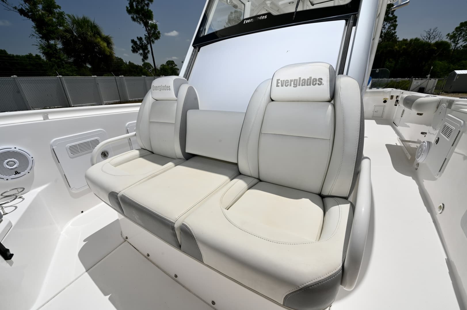 Forward Console Seats
