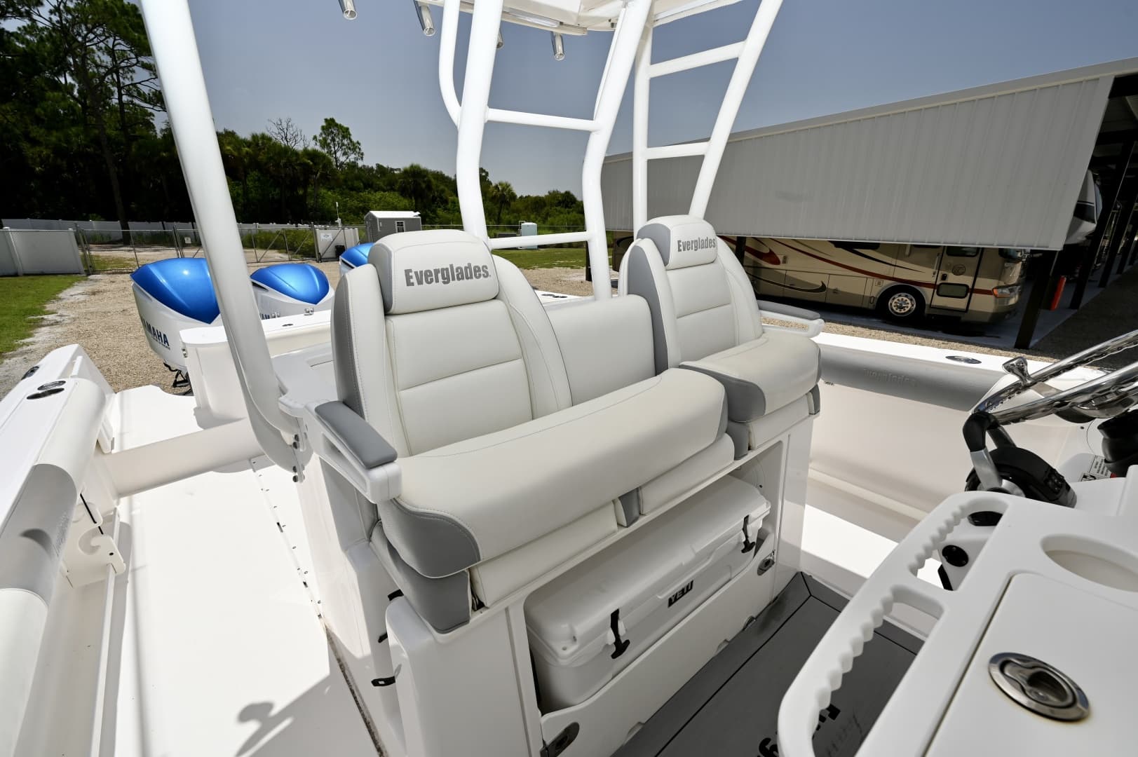 Everglades Helm Seats