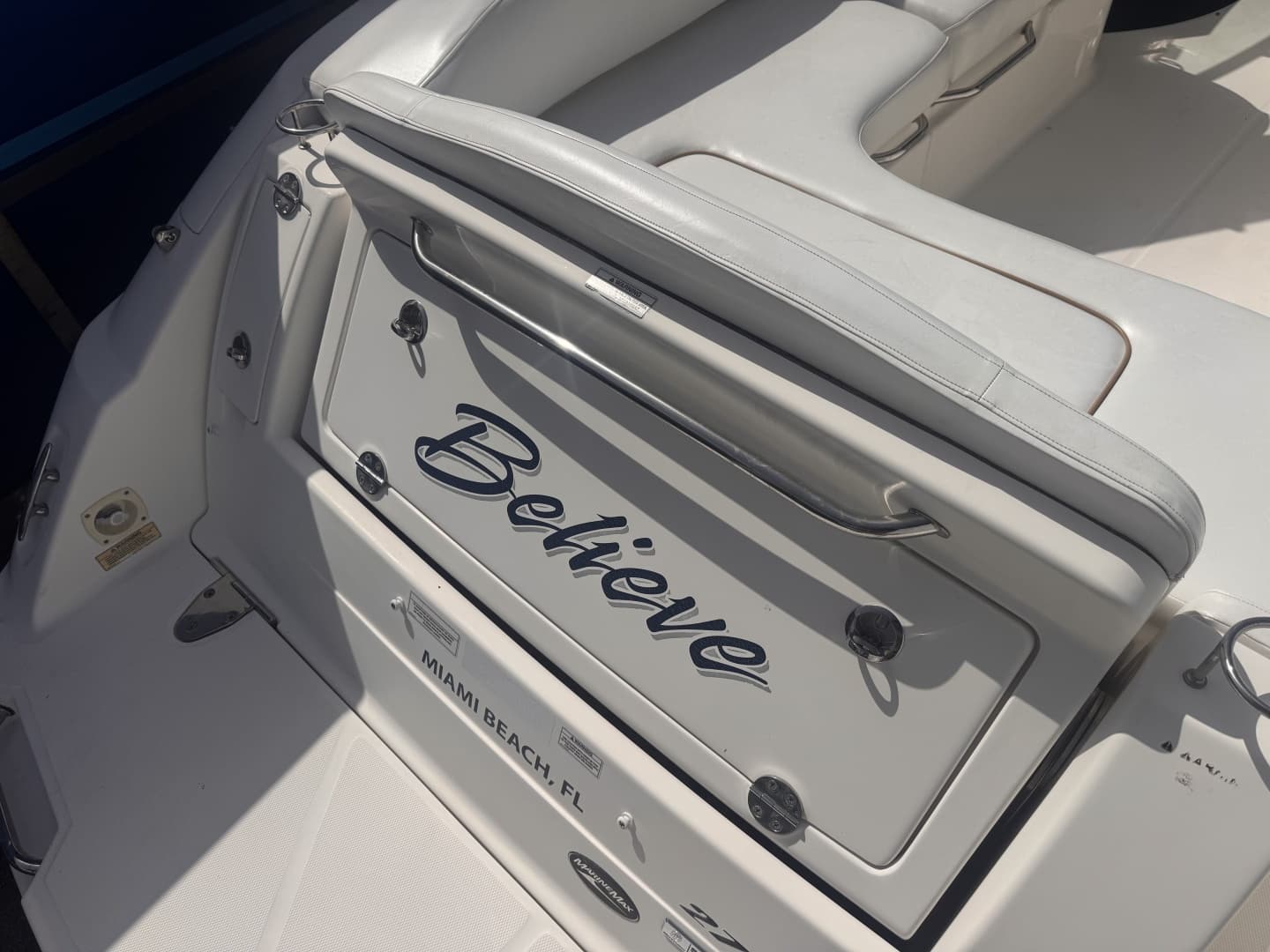 2009 Sea Ray 270 Sundancer
