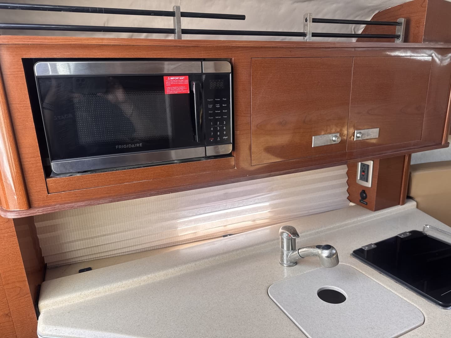 2009 Sea Ray 270 Sundancer