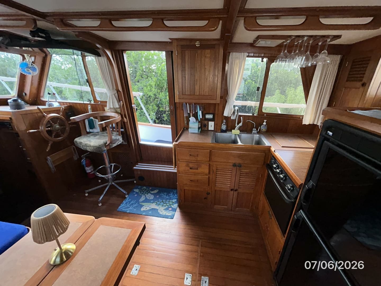 36' Monk salon starboard