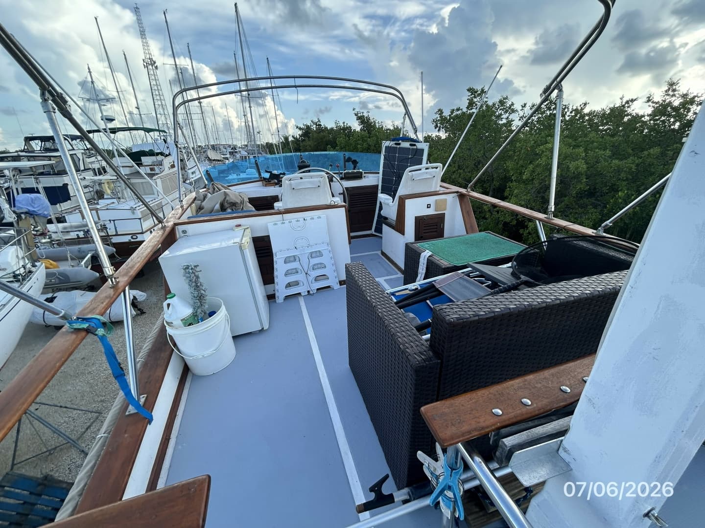 36' Monk flybride forward2