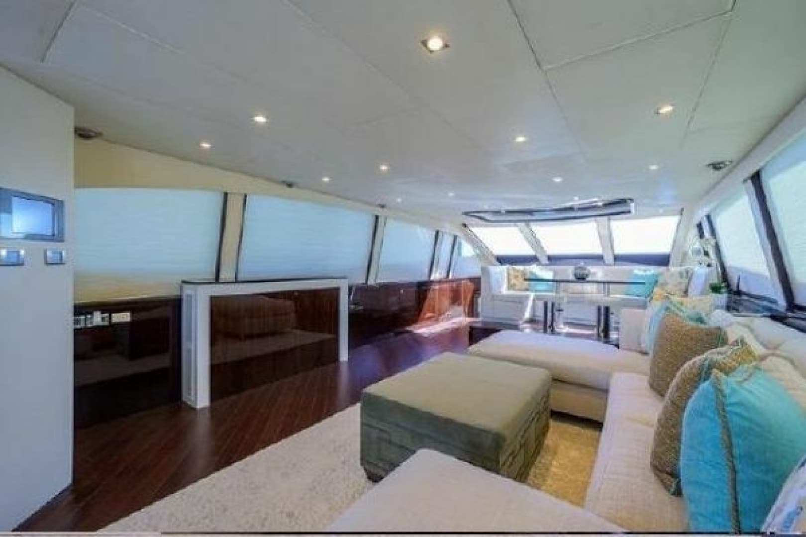 2012 Lazzara Yachts LSX 95 Flybridge