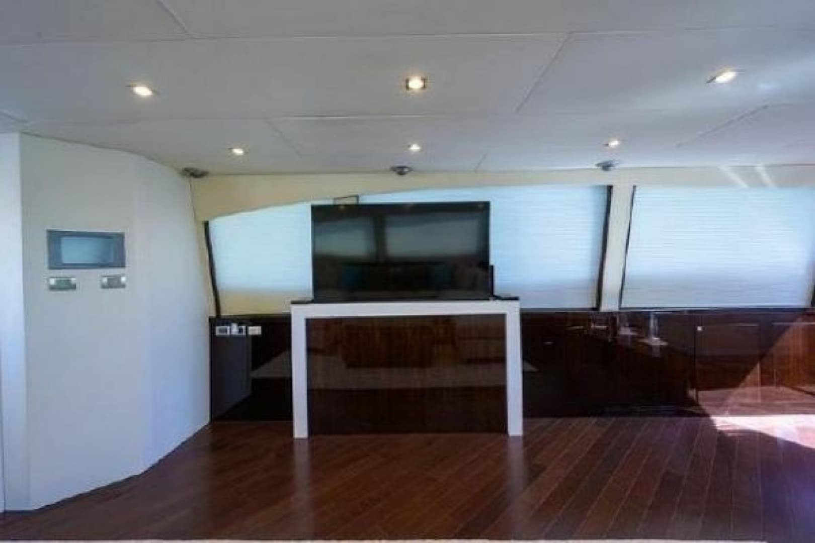 2012 Lazzara Yachts LSX 95 Flybridge