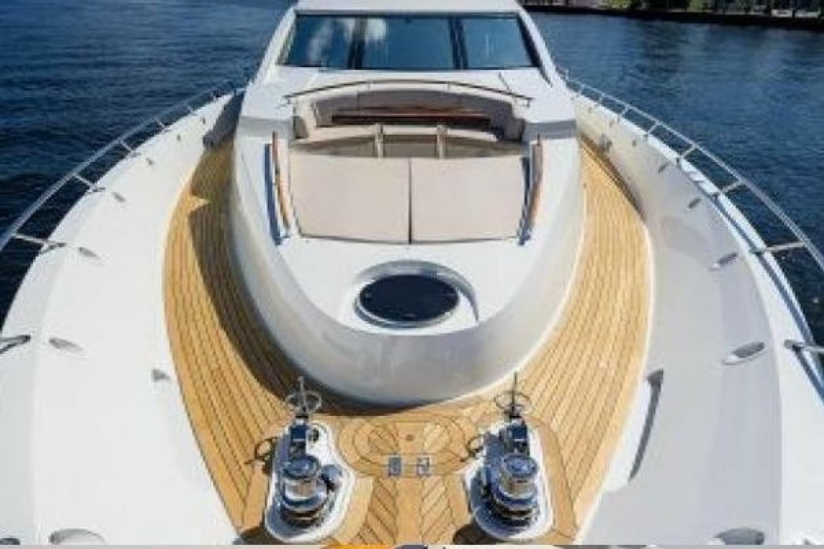 2012 Lazzara Yachts LSX 95 Flybridge