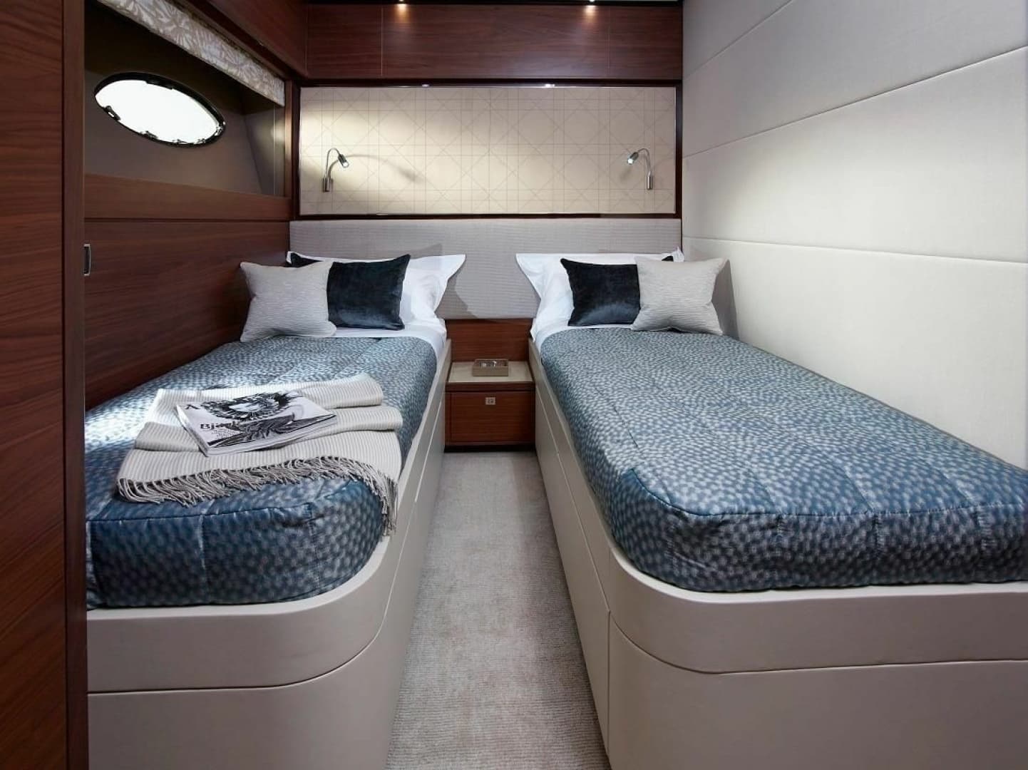 2015 Princess 88 Flybridge Motor Yacht