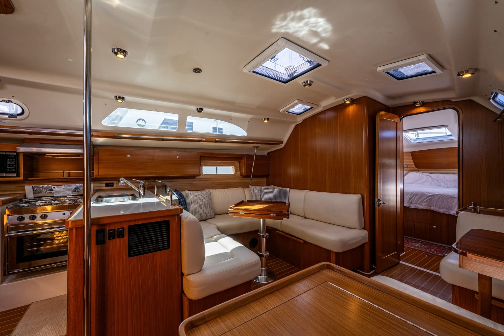 2024 Catalina 