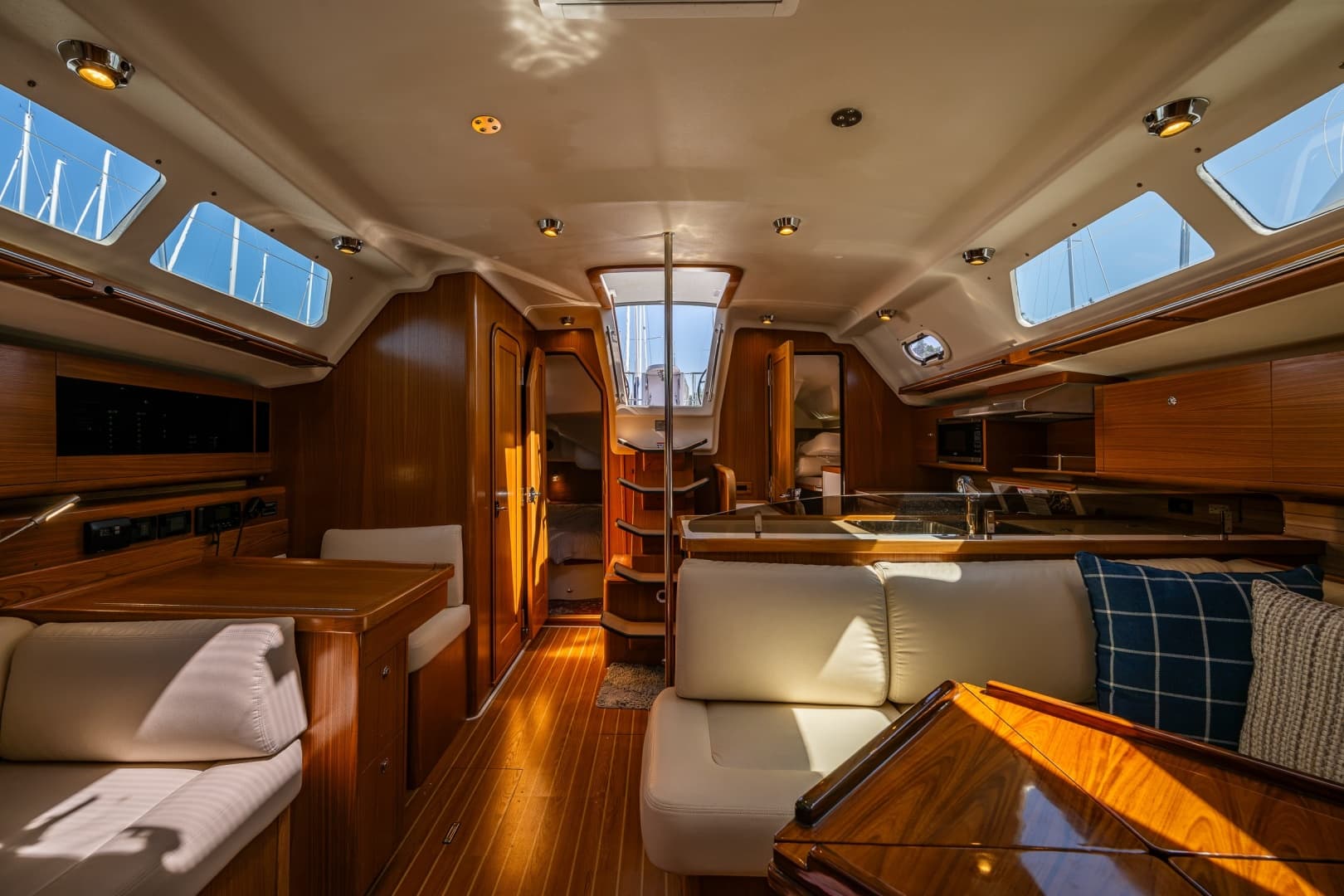 2023 Catalina 445