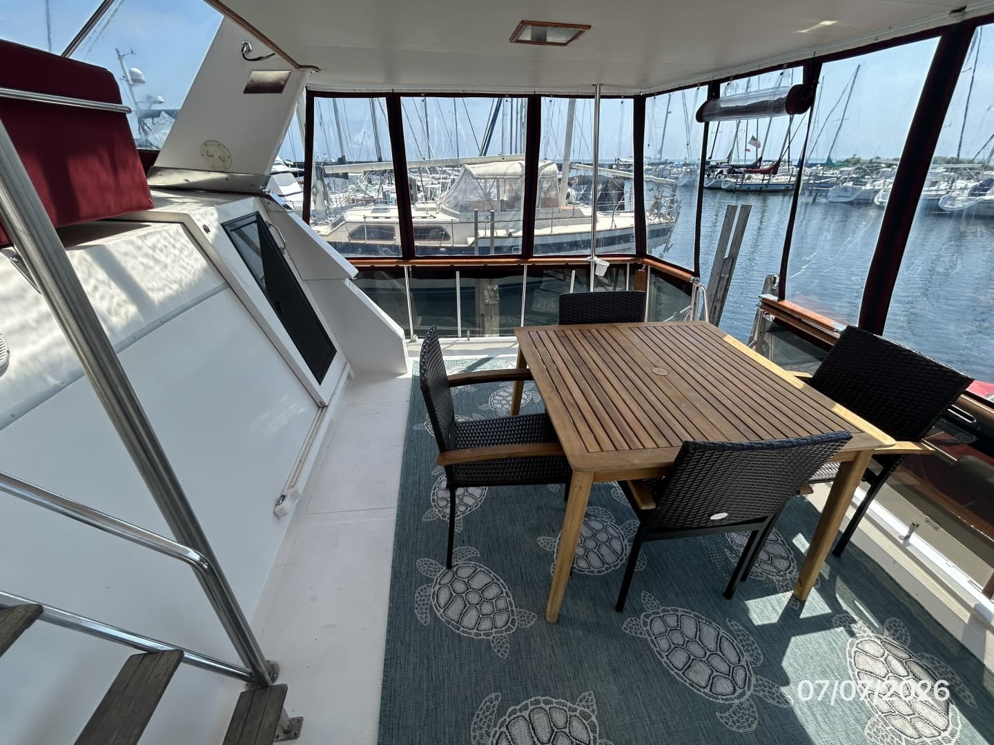 42' Ocean Alexander sundeck starboard