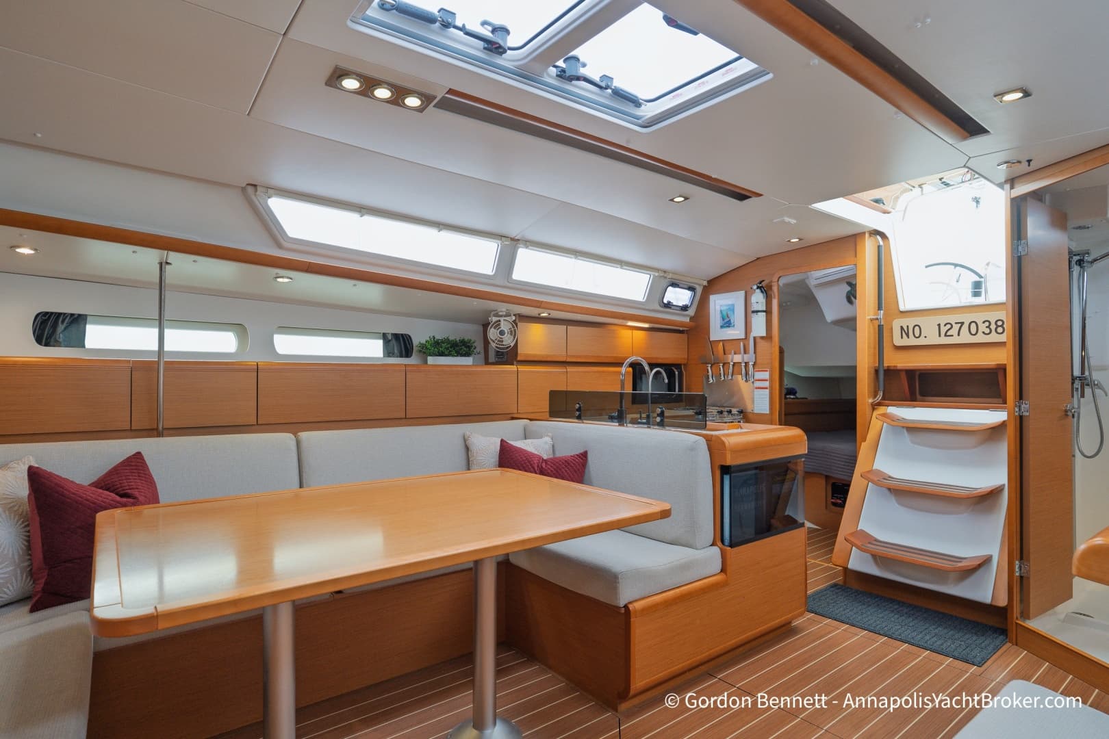 2015 Jeanneau Sun Odyssey 439