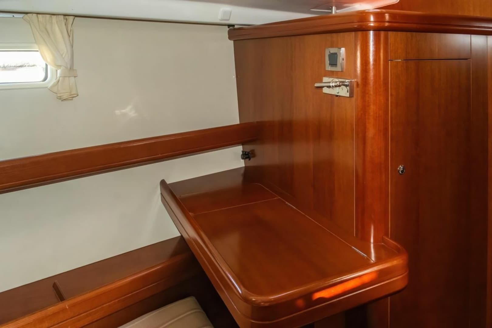 2007 Beneteau Oceanis 523