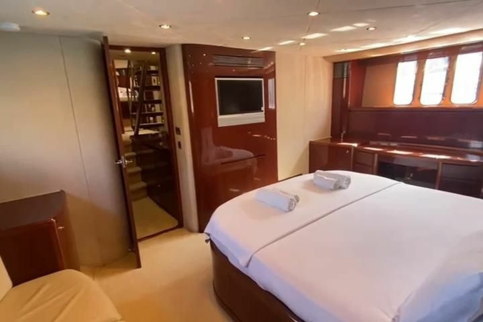 2007 Princess 21M