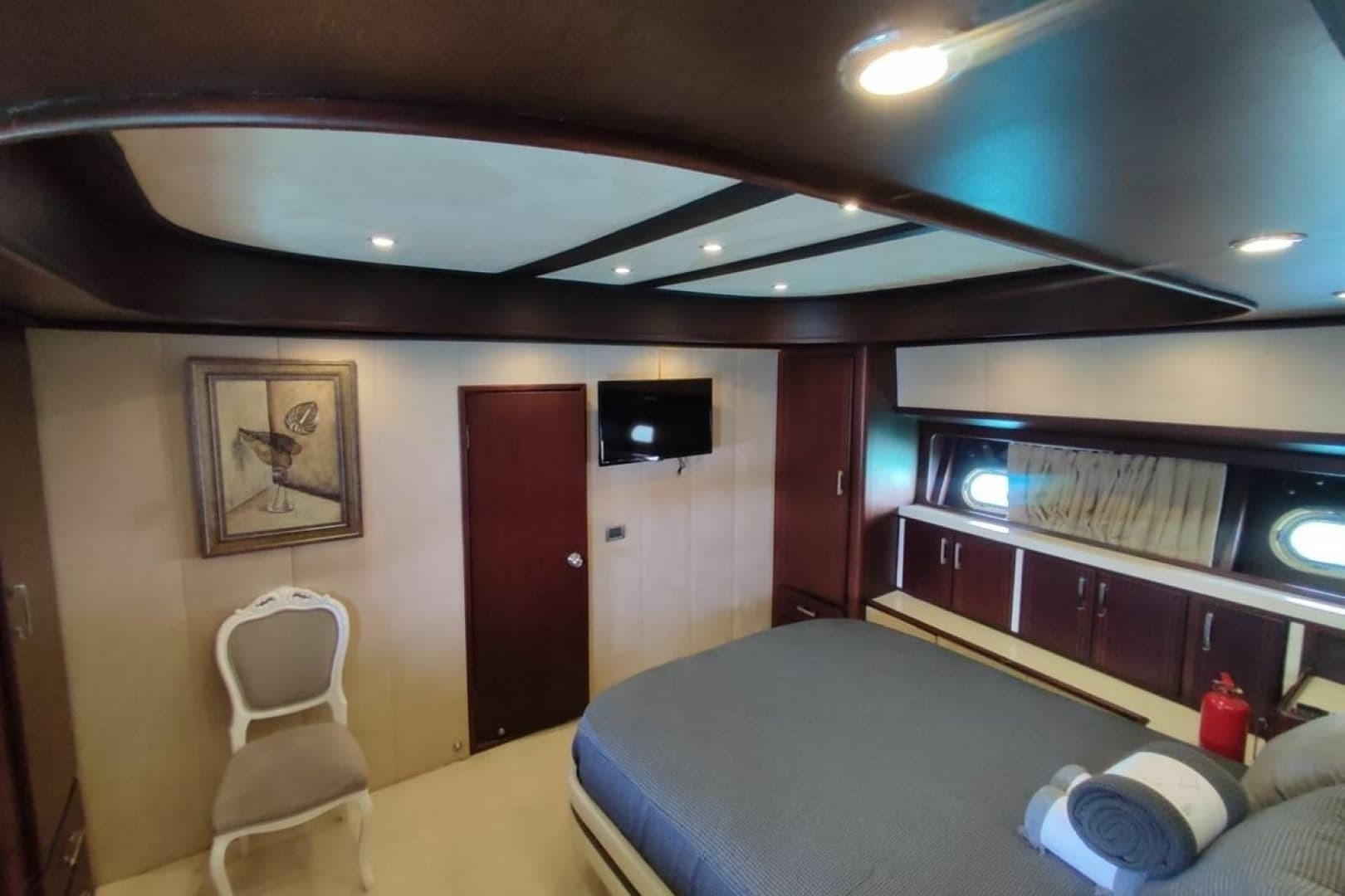 2007 Custom 85 Motor Yacht