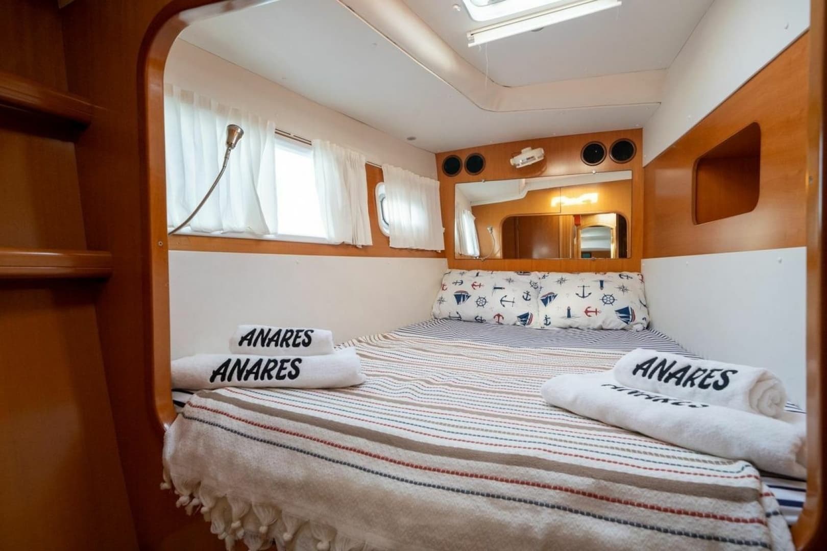 2005 Lagoon 440