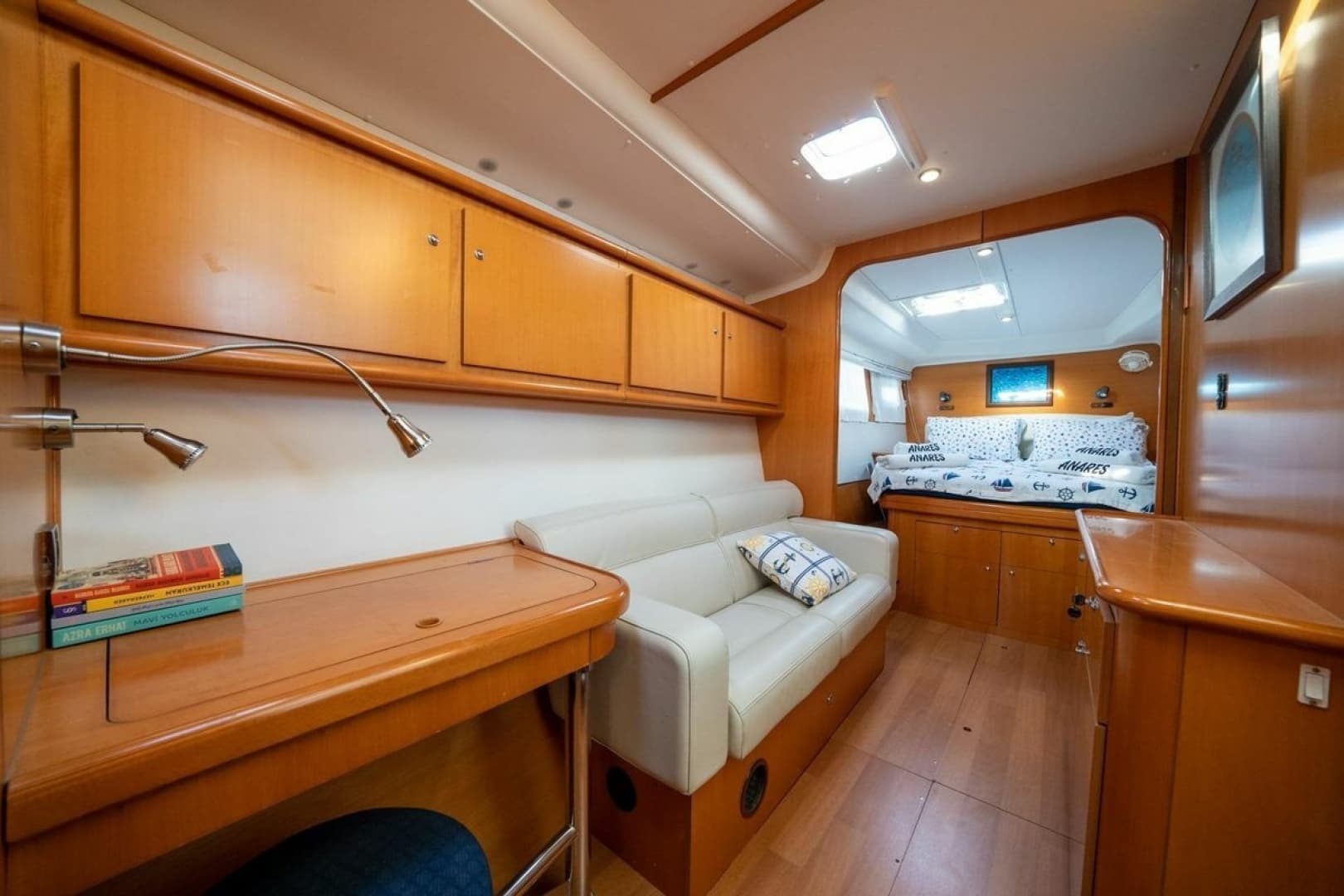 2005 Lagoon 440