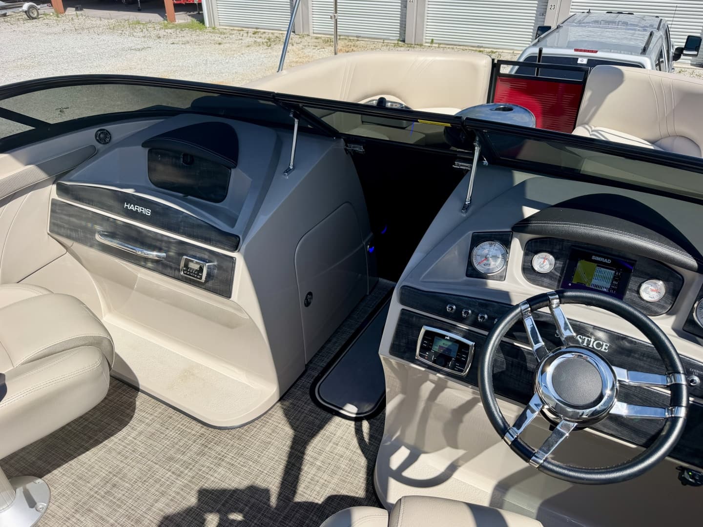 2019 Harris Solstice DC 230 SLDH Tritoon
