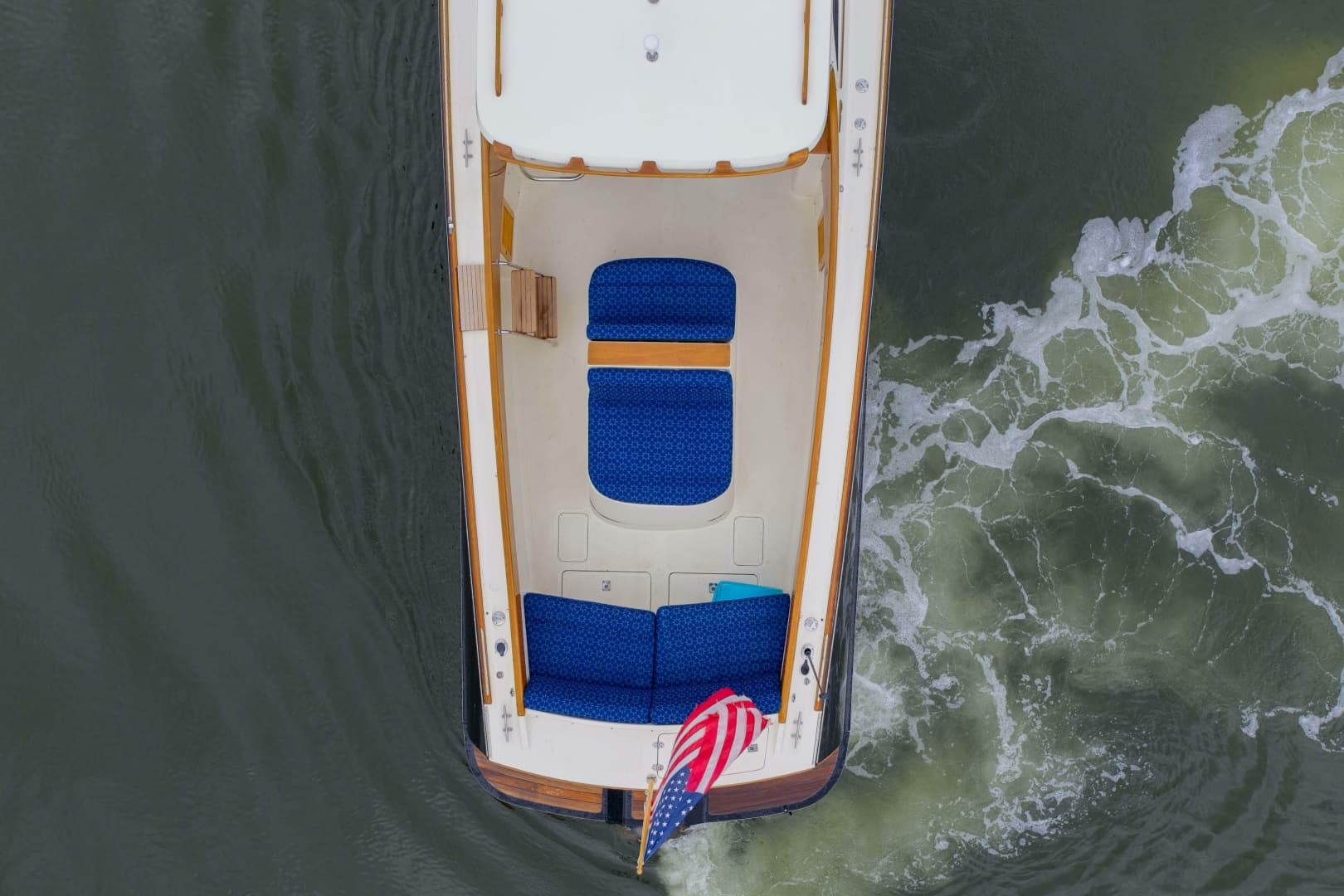 2000 Hinckley Picnic Boat 36 Classic