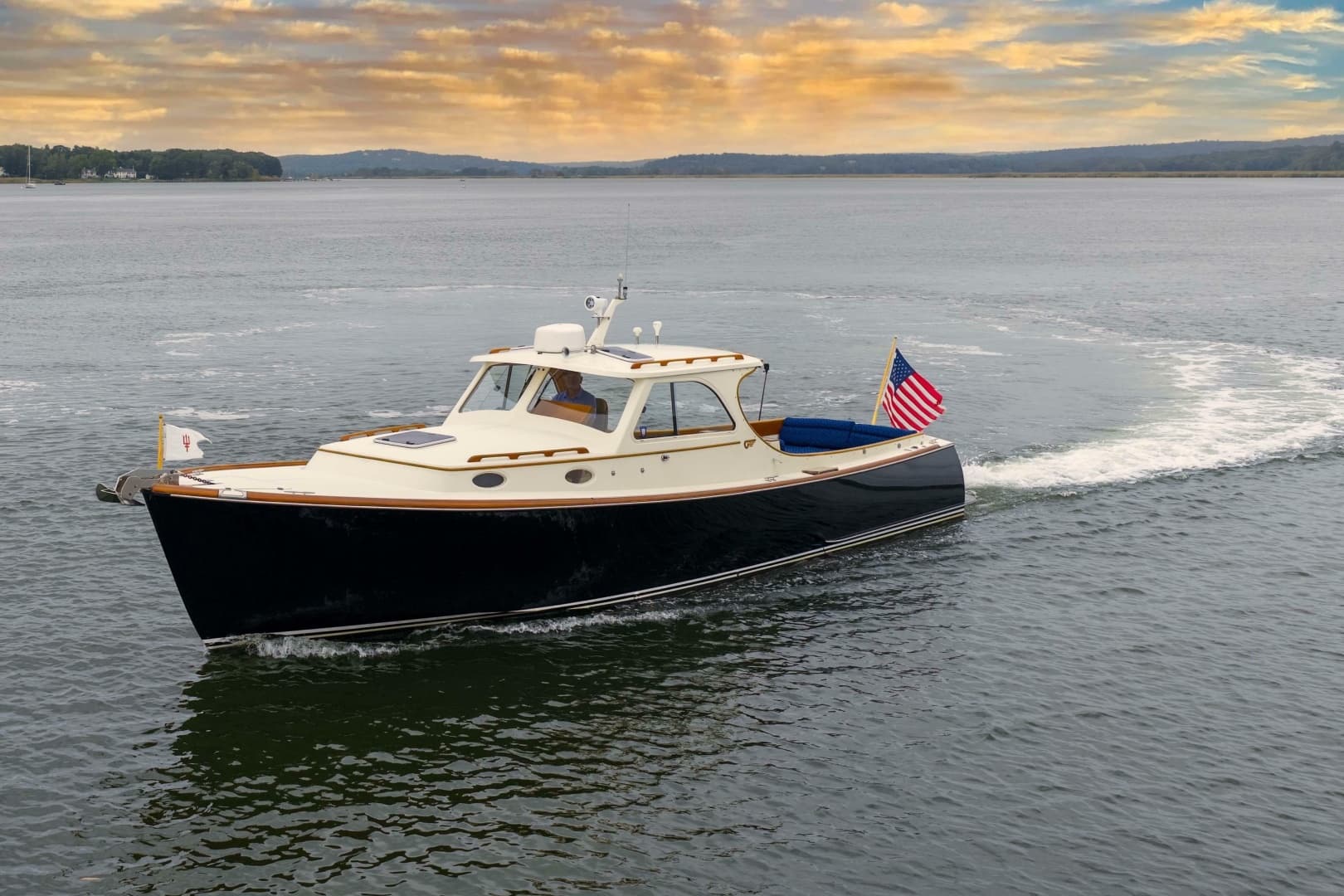 2000 Hinckley Picnic Boat 36 Classic