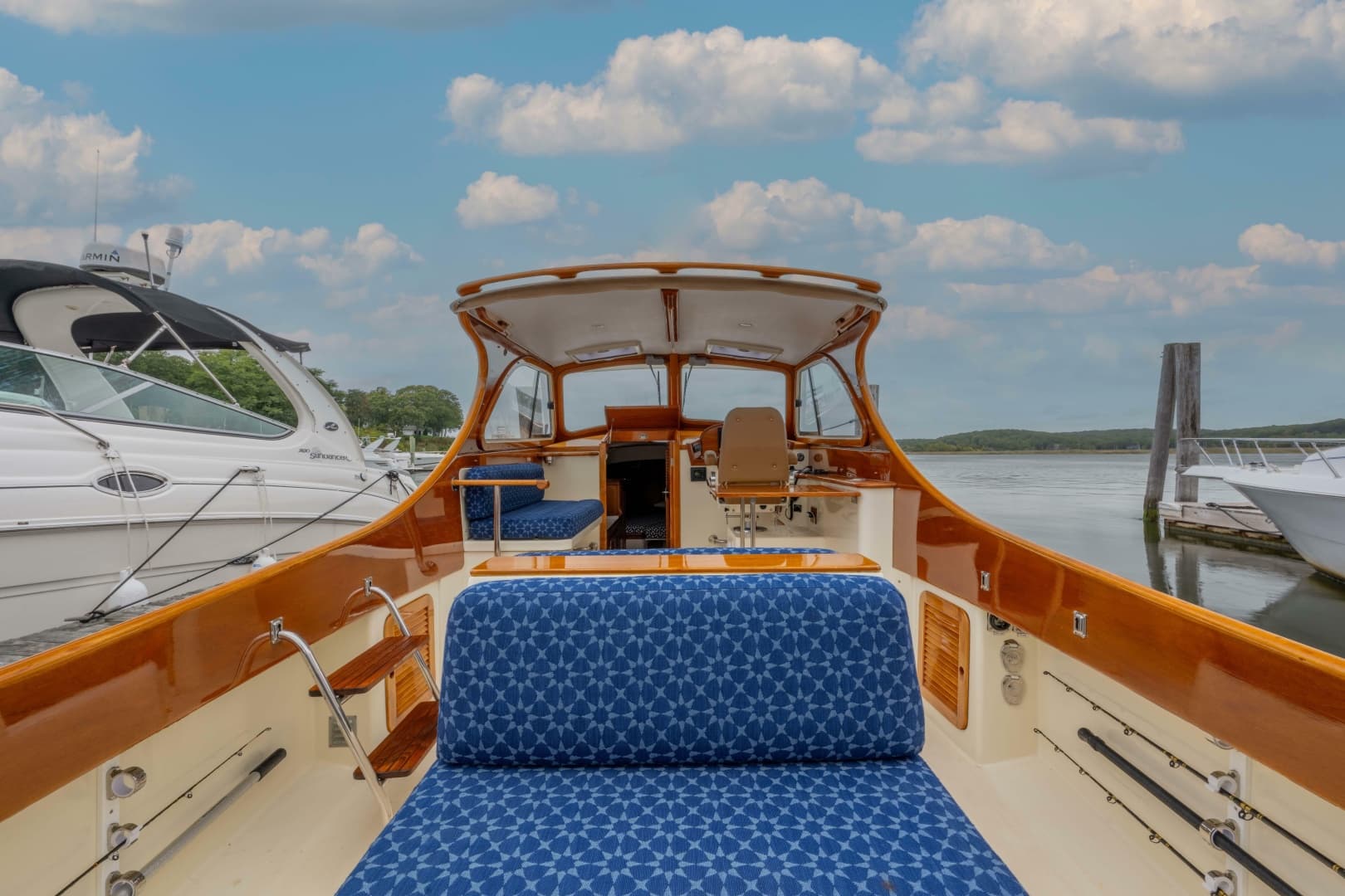 2000 Hinckley Picnic Boat 36 Classic