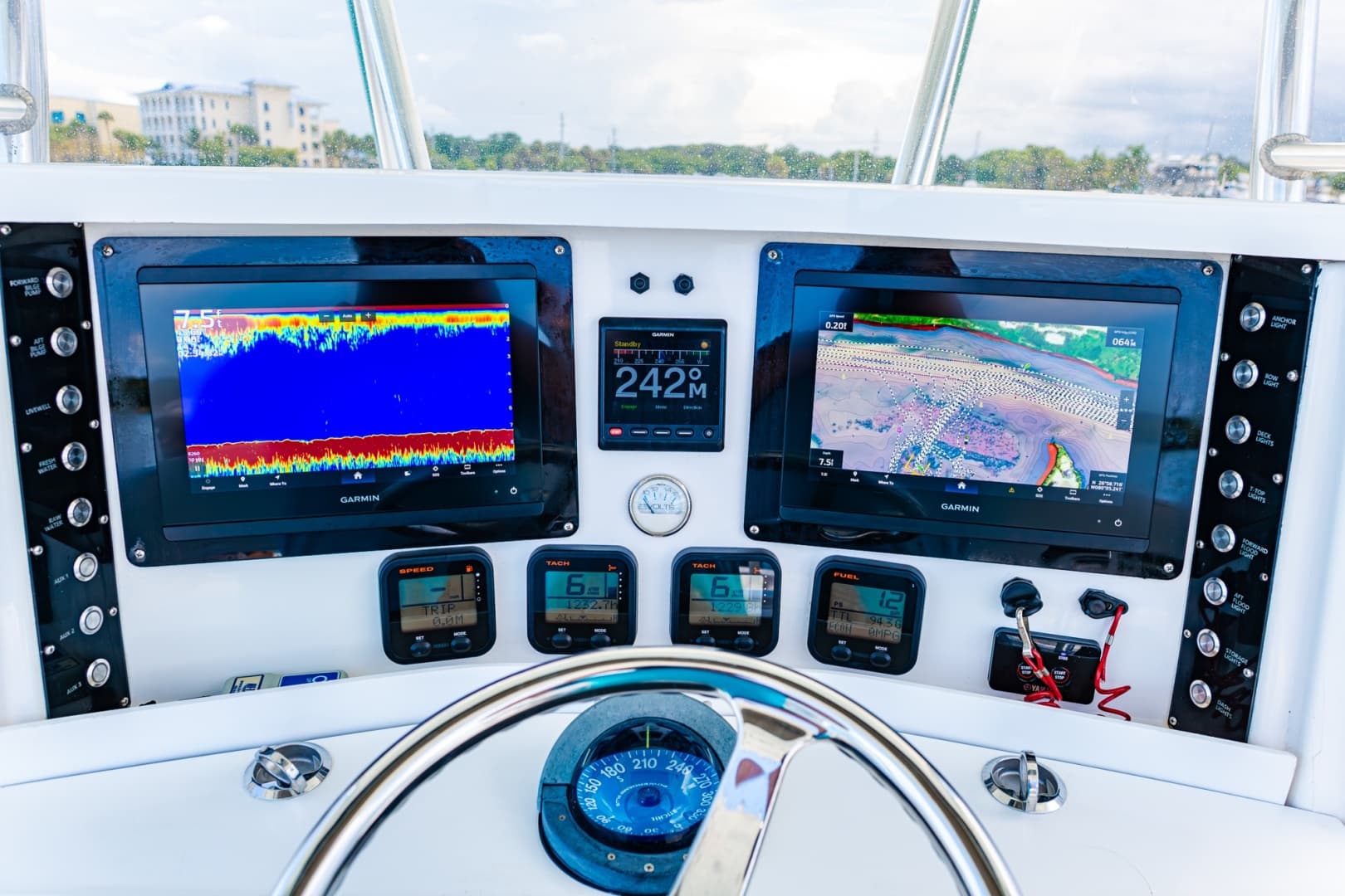 2004 Venture 34