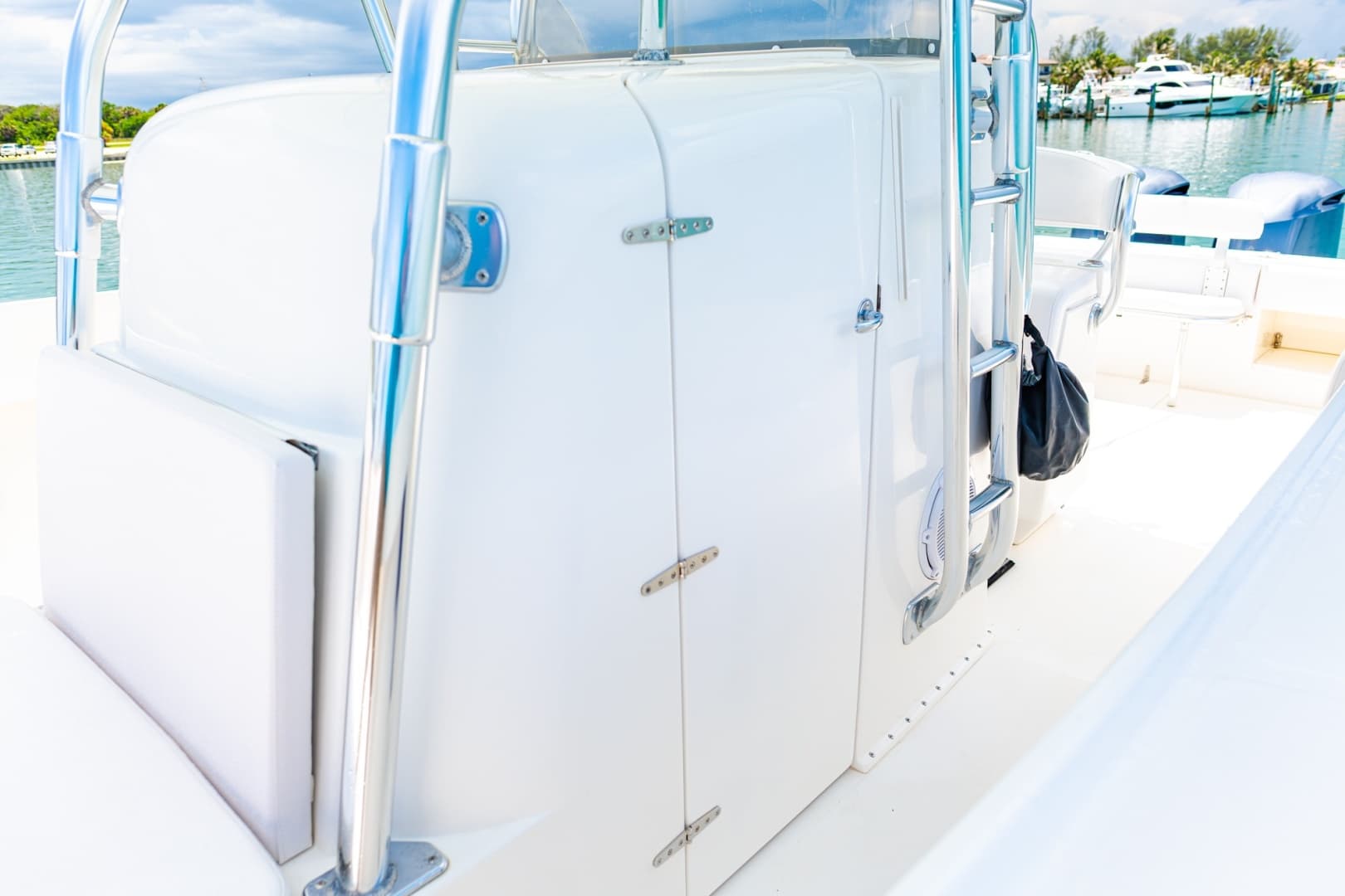 2004 Venture 34