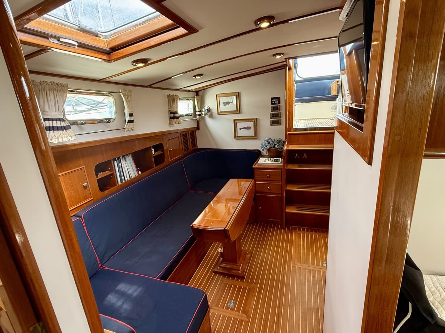 2001 Grand Banks Eastbay HX