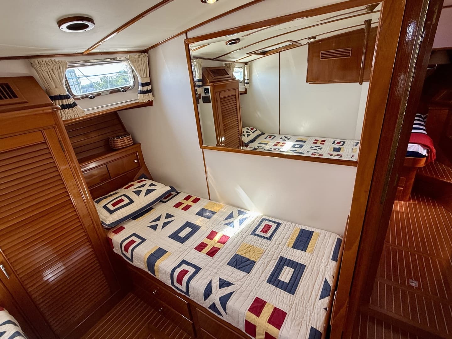 2001 Grand Banks Eastbay HX