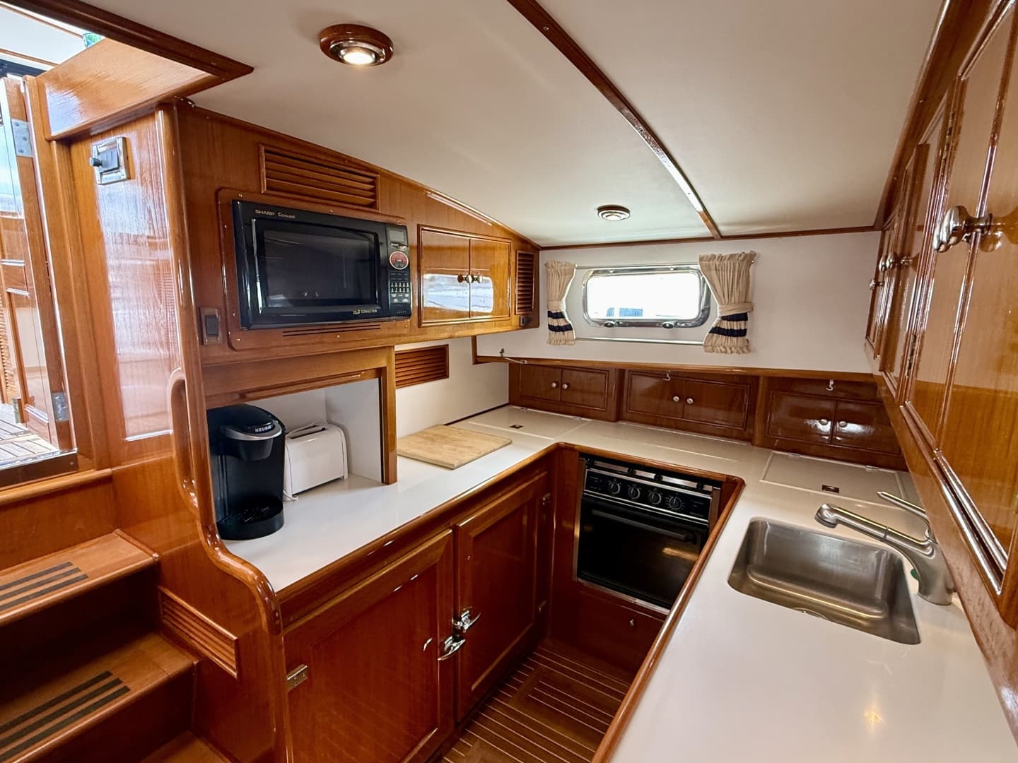 2001 Grand Banks Eastbay HX