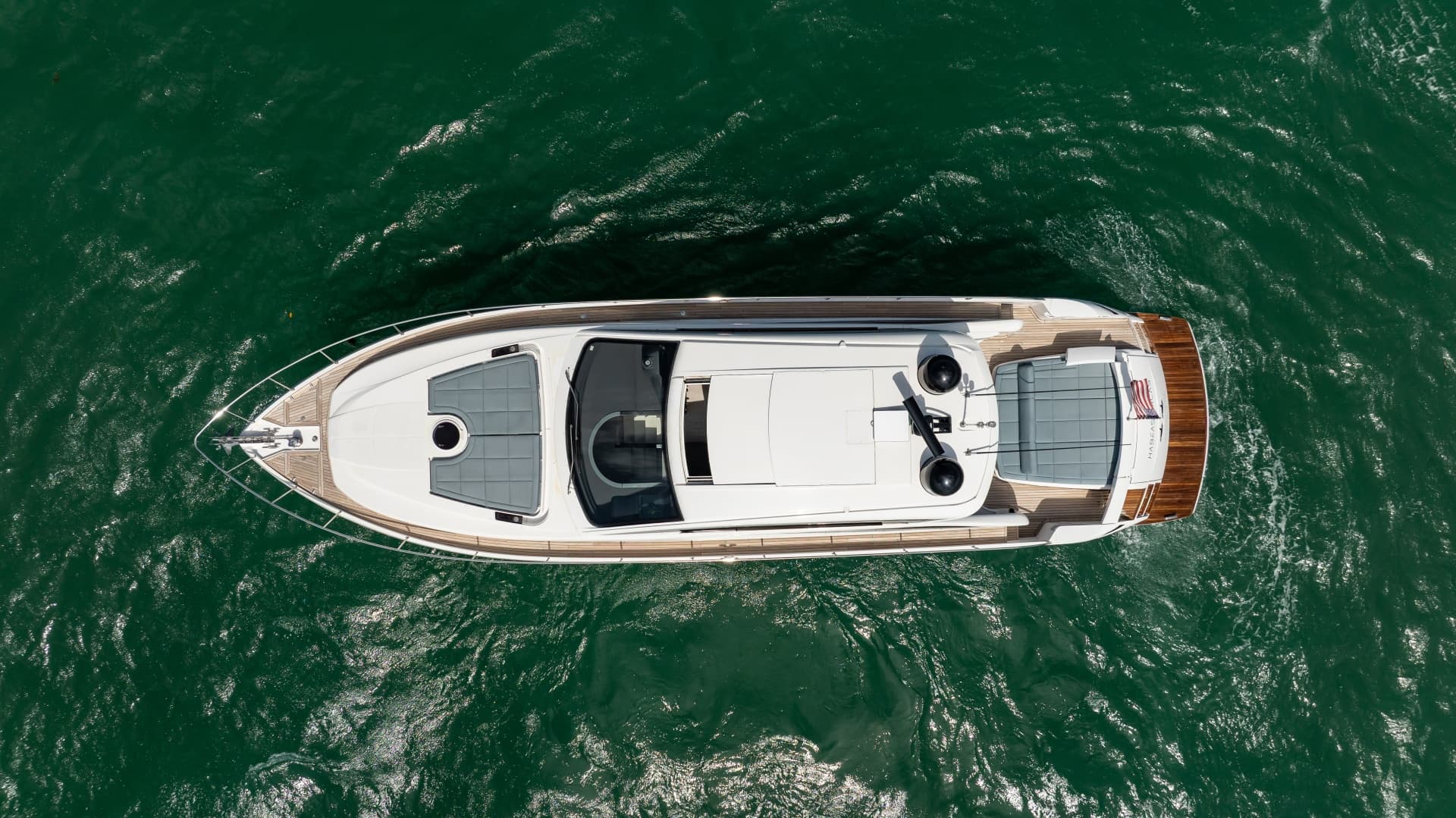 2020 Pershing 62